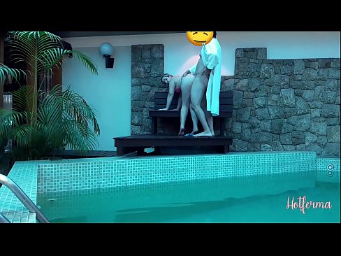 ❤️ Baas noeget faam nei it swimbad, mar koe net wjerstean in hot ❌ Porno by ús fy.bassaniluigi.ru ☑
