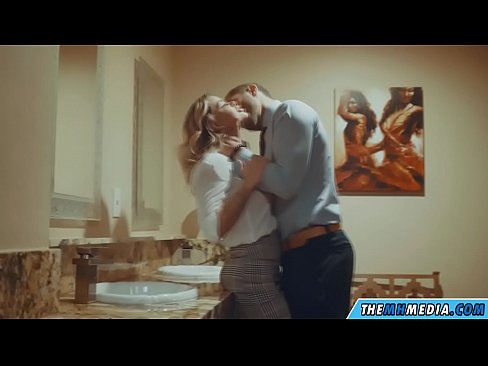 ❤️ As in busty blonde jo ferliedt yn in iepenbier toilet ❌ Porno by ús fy.bassaniluigi.ru ☑